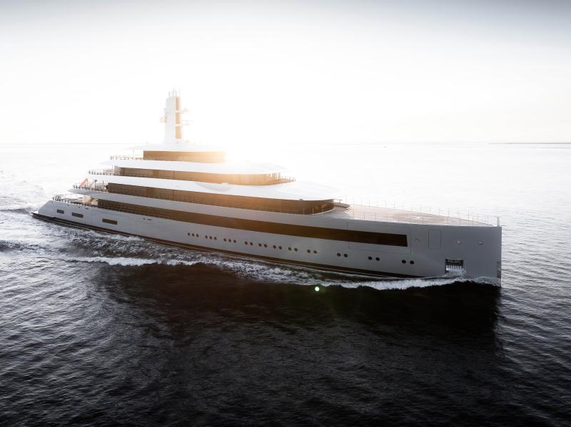 تجمع الخطوط الخارجية ليخت Moonrise من فيدشيب بين مجموعة جديدة من العناصر التصميمية والسمات التقليدية الراسخة.  تجمع الخطوط الخارجية ليخت Moonrise من فيدشيب بين مجموعة جديدة من العناصر التصميمية والسمات التقليدية الراسخة.