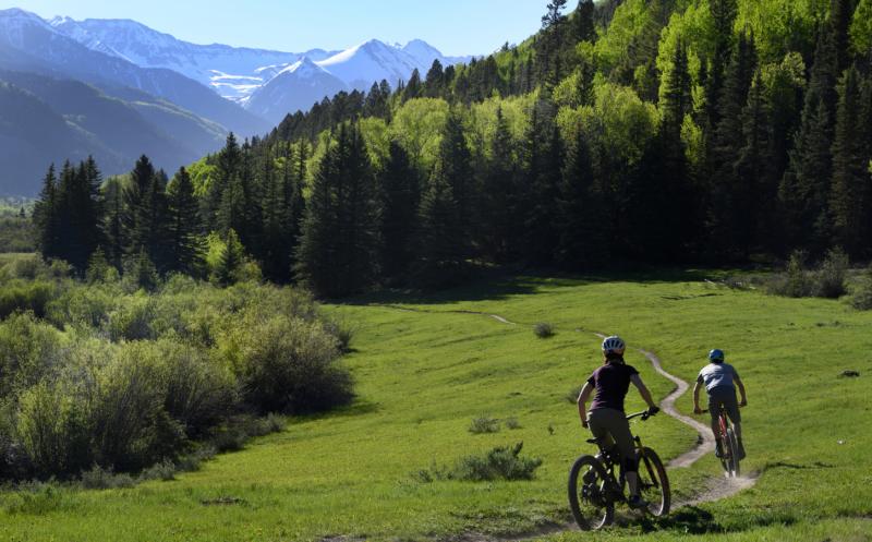 الفخامة كما يراها أبناء المكان الفخامة كما يراها أبناء المكان