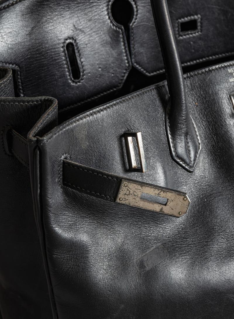 دار سوذبيز تحتفي بجاين بيركن.. حقيبة فريدة تُعرض في مزاد تاريخي بأبوظبي دار سوذبيز تحتفي بجاين بيركن.. حقيبة فريدة تُعرض في مزاد تاريخي بأبوظبي