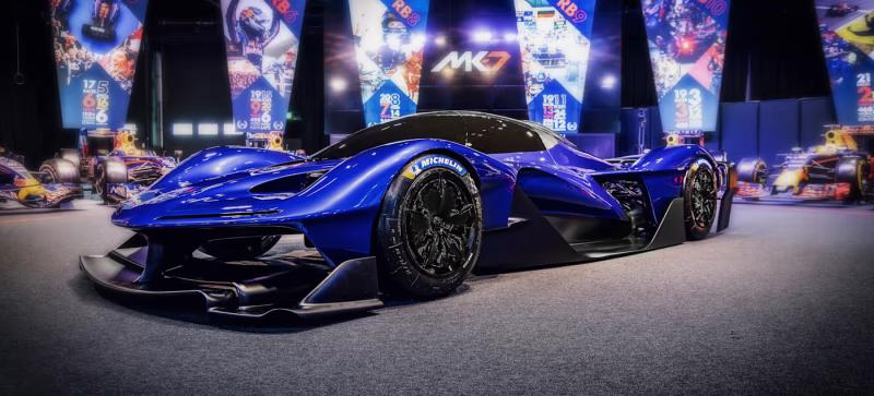 Red Bull RB17.. سباق الفورمولا في هيئة سيارة خارقة / أغلى السيارات في العالم  Red Bull RB17.. سباق الفورمولا في هيئة سيارة خارقة / أغلى السيارات في العالم