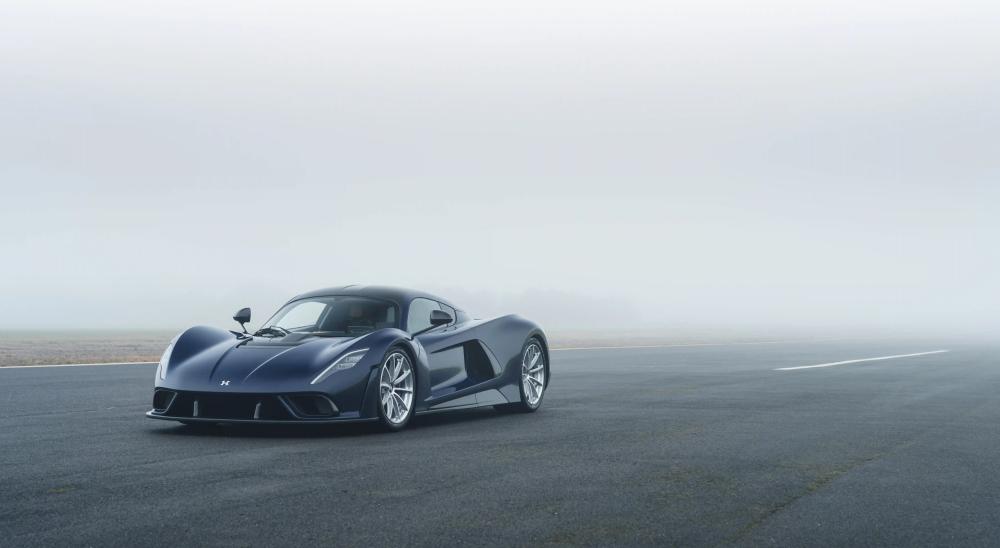 تعرّف على أسرع السيارات في العالم.. سرعات لا تُصدق وتصاميم مذهلة