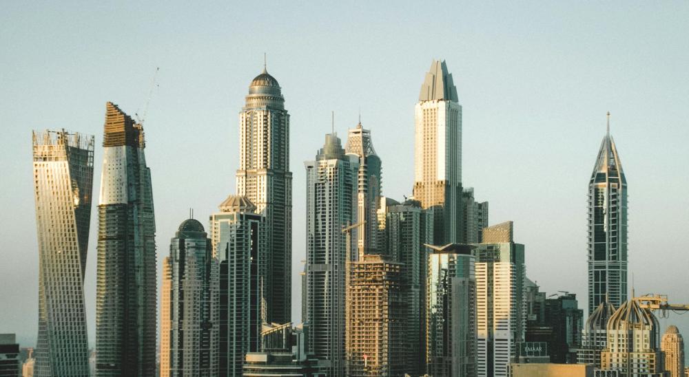 سوق العقارات في دبي يُظهر علامات تباطؤ بعد طفرة استمرت خمس سنوات