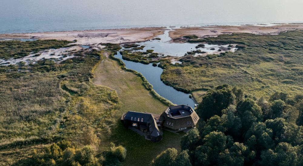 منتجع Eha في جزيرة هيوما.. تجربة عافية موسمية في قلب الطبيعة الإستونية