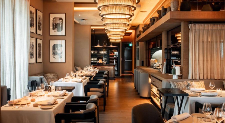 مطعم توتو دبي.. أناقة السينما الإيطالية تلتقي بفنون الطهو الراقي في قلب داون تاون دبي