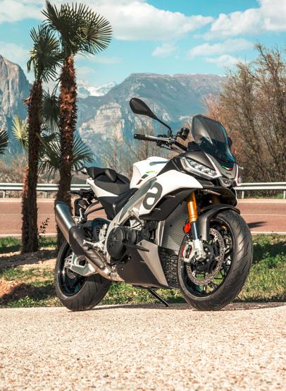 دراجة أبريليا 2021 Aprilia Tuono V4