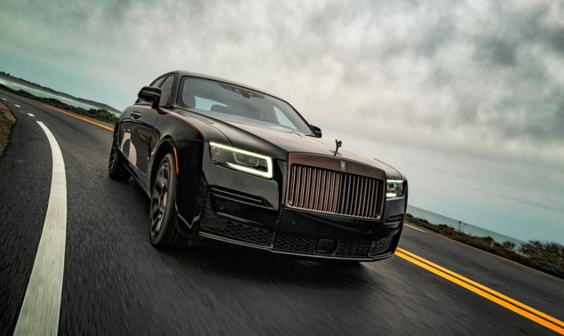 سيارة Rolls-Royce Black Badge Ghost