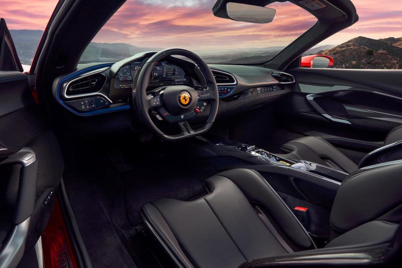 المقصورة الداخلية لسيارة Ferrari 296 GTS