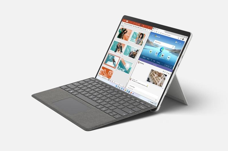 Surface Pro 8 من مايكروسوفت