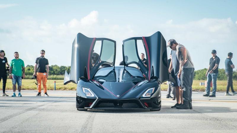 سيارة SSC Tuatara