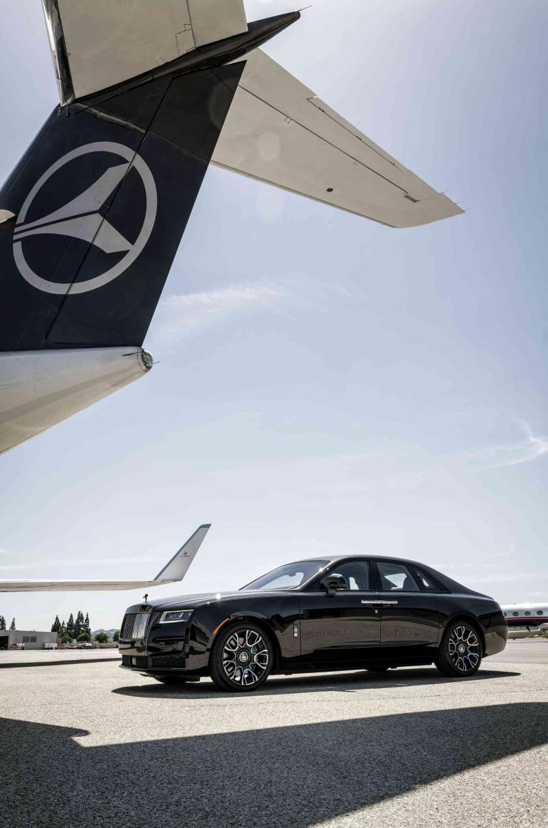 سيارة السيدان Rolls-Royce Black Badge Ghost