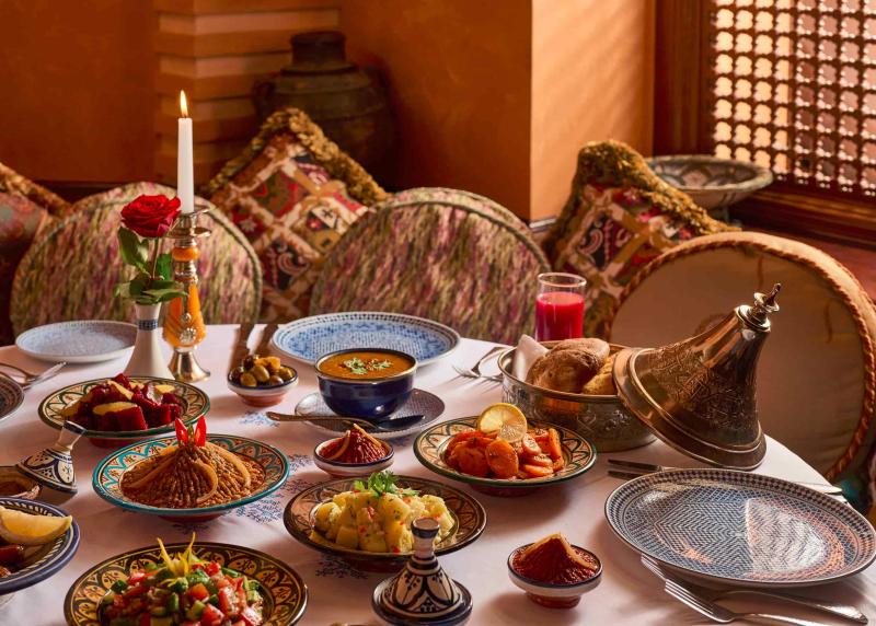 مقبلات باردة وساخنة تختزل ثراء المطبخ المغربي وتنوّعه.