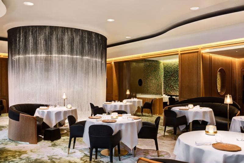 مطعم Alain Ducasse at The Dorchester لندن، المملكة المتحدة / أفضل مطعم في العالم