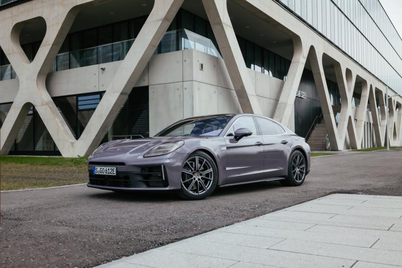 Porsche Panamera من أفخم السيارات الصديقة للبيئة 