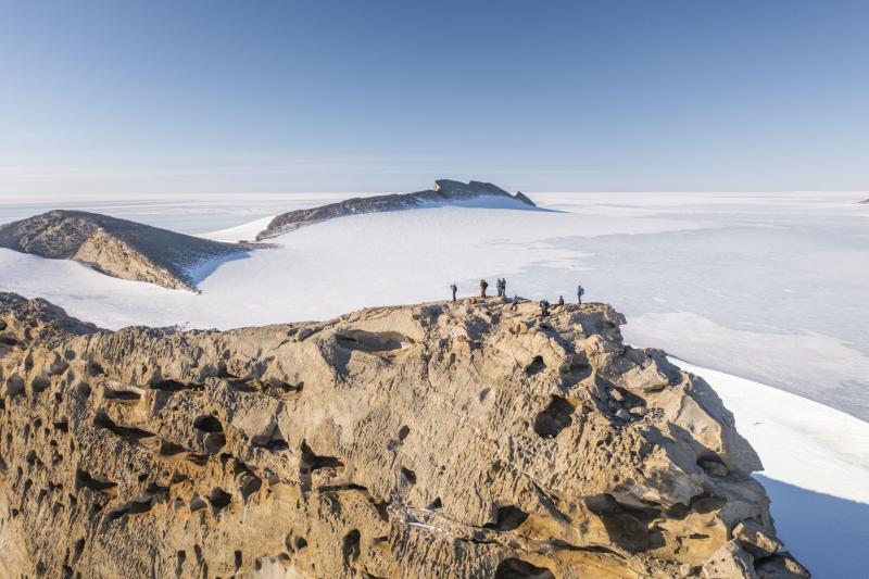 White Desert - Around the World/ رحلات سياحية فاخرة