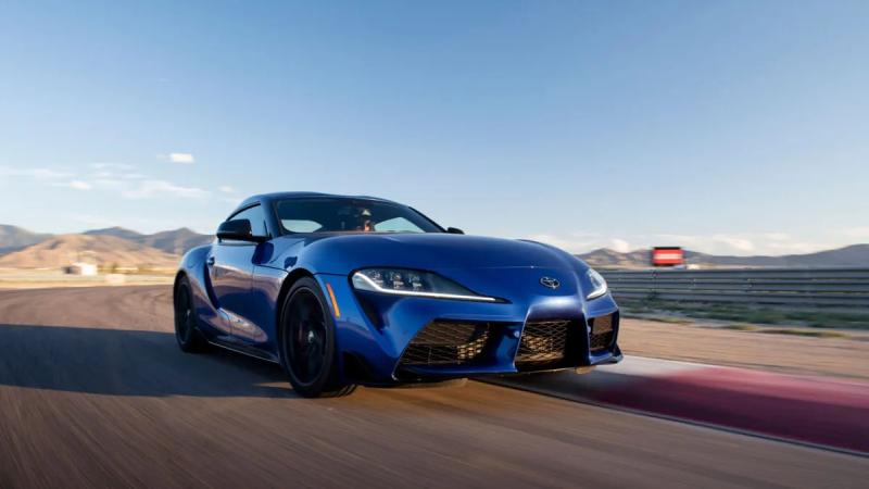 Toyota GR Supra / أفضل سيارات بناقل حركة يدوي في عام 2025