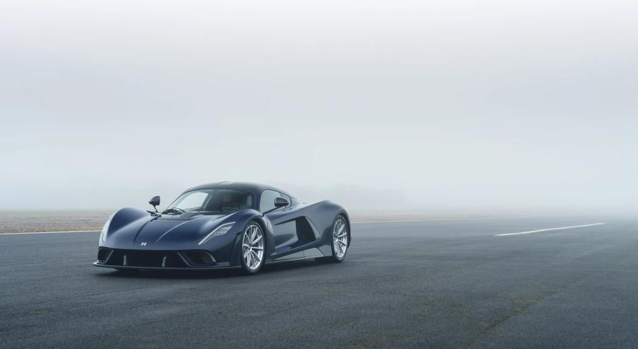 سرعات لا تُصدق وتصاميم مذهلة.. تعرّف على السيارات الأسرع في العالم