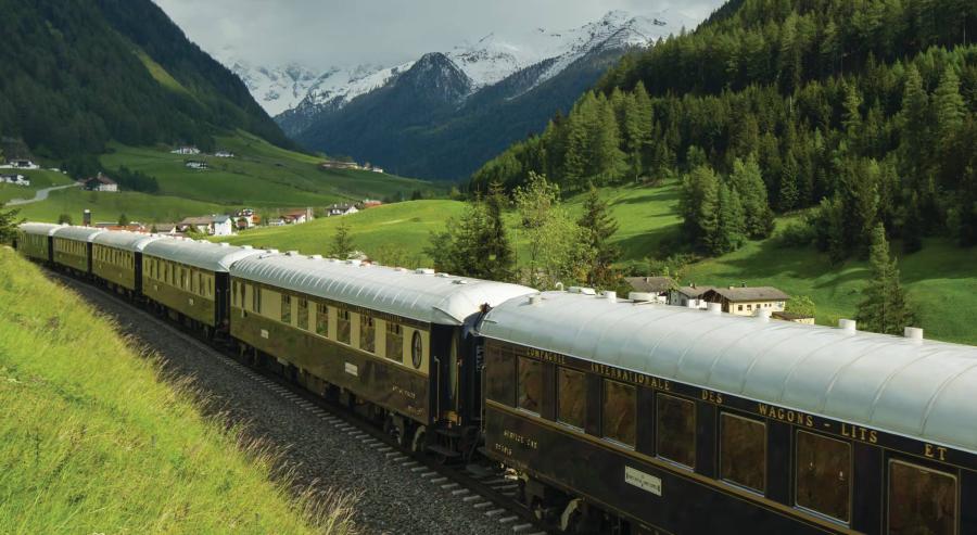 قطار فينيس سيمبلون أورينت إكسبريس الفاخر ينطلق نحو ساحل أمالفي لأول مرة في 2026