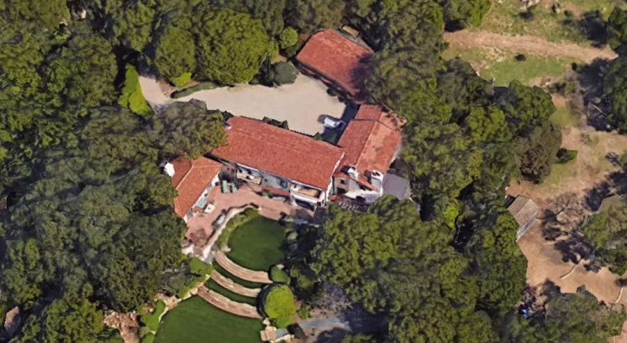 جينيفر أنيستون.. من أضواء هوليوود إلى عالم العقارات الفاخرة