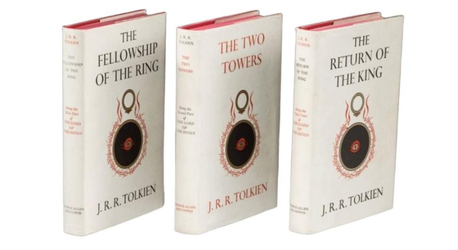 رقم قياسي لنسخة غير موقَّعة.. ثلاثية سيد الخواتم تُباع بسعر 250 ألف دولار في مزاد هيريتدج