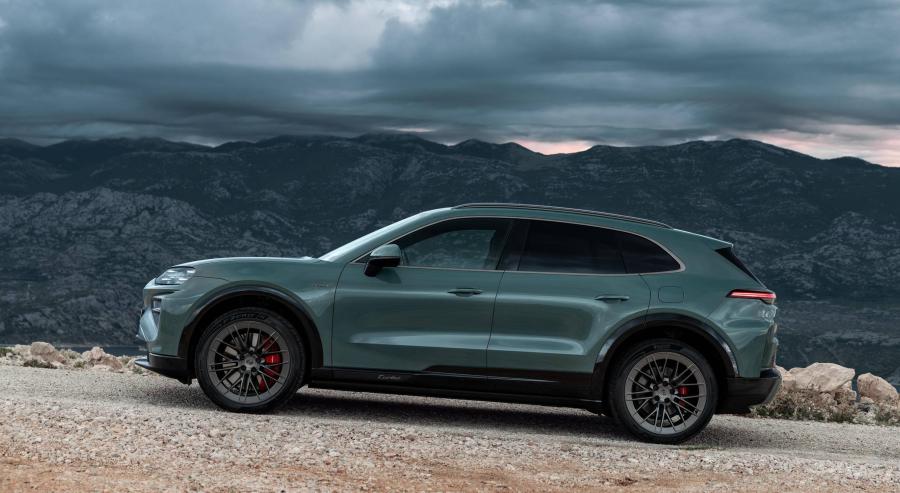 بورشه تكشف عن Cayenne Electric.. فصل جديد من الفخامة عالية الأداء